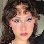 Manon Van den berg